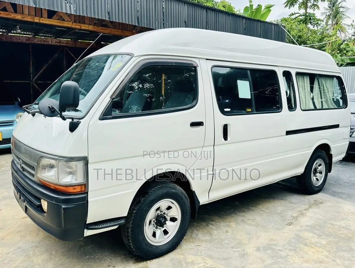 Toyota HiAce 2000 White
