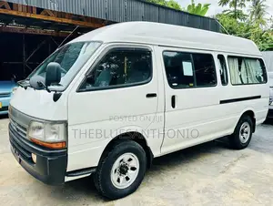 Toyota HiAce 2000 White