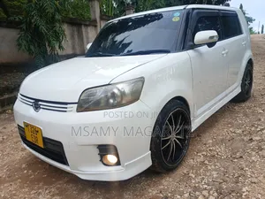 Toyota Corolla Rumion Hatchback 1.8 FWD 2009 White
