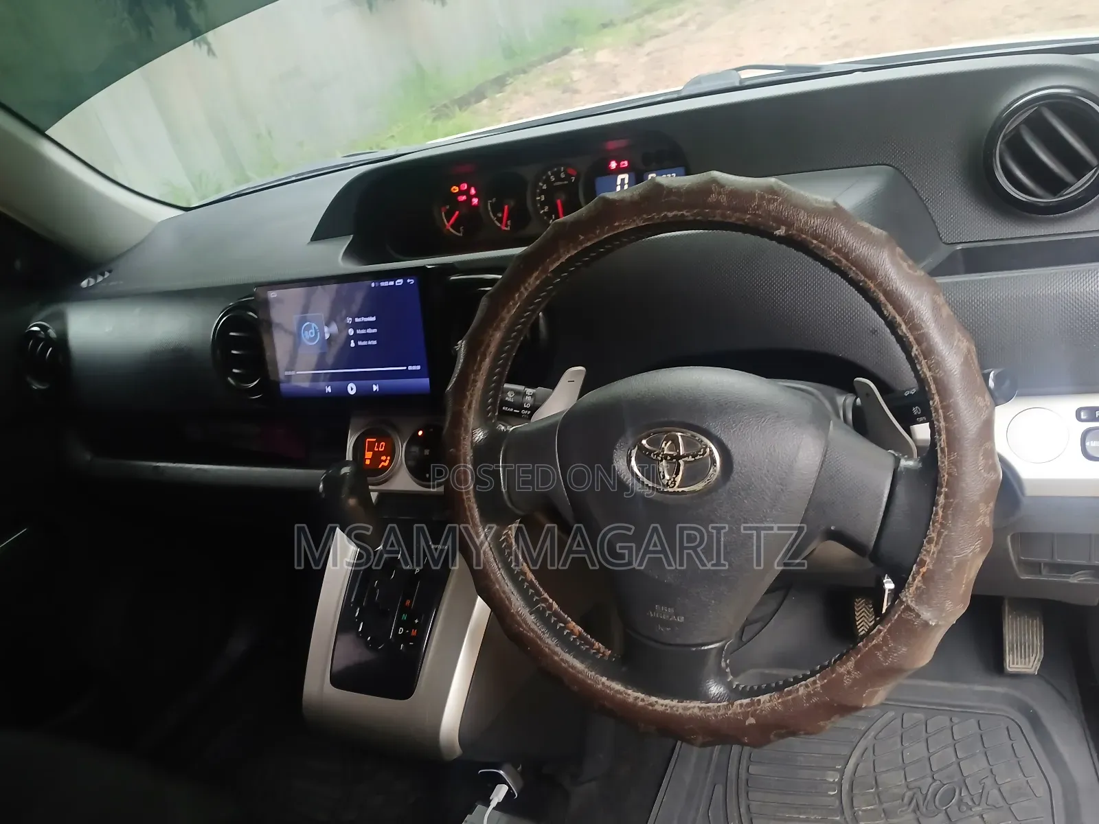 Toyota Corolla Rumion Hatchback 1.8 FWD 2009 White
