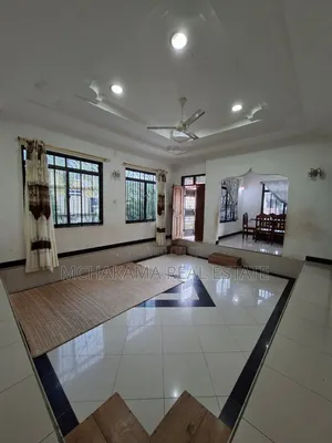 4bdrm Block of Flats in Mchakama Real Estate, Mbweni for sale