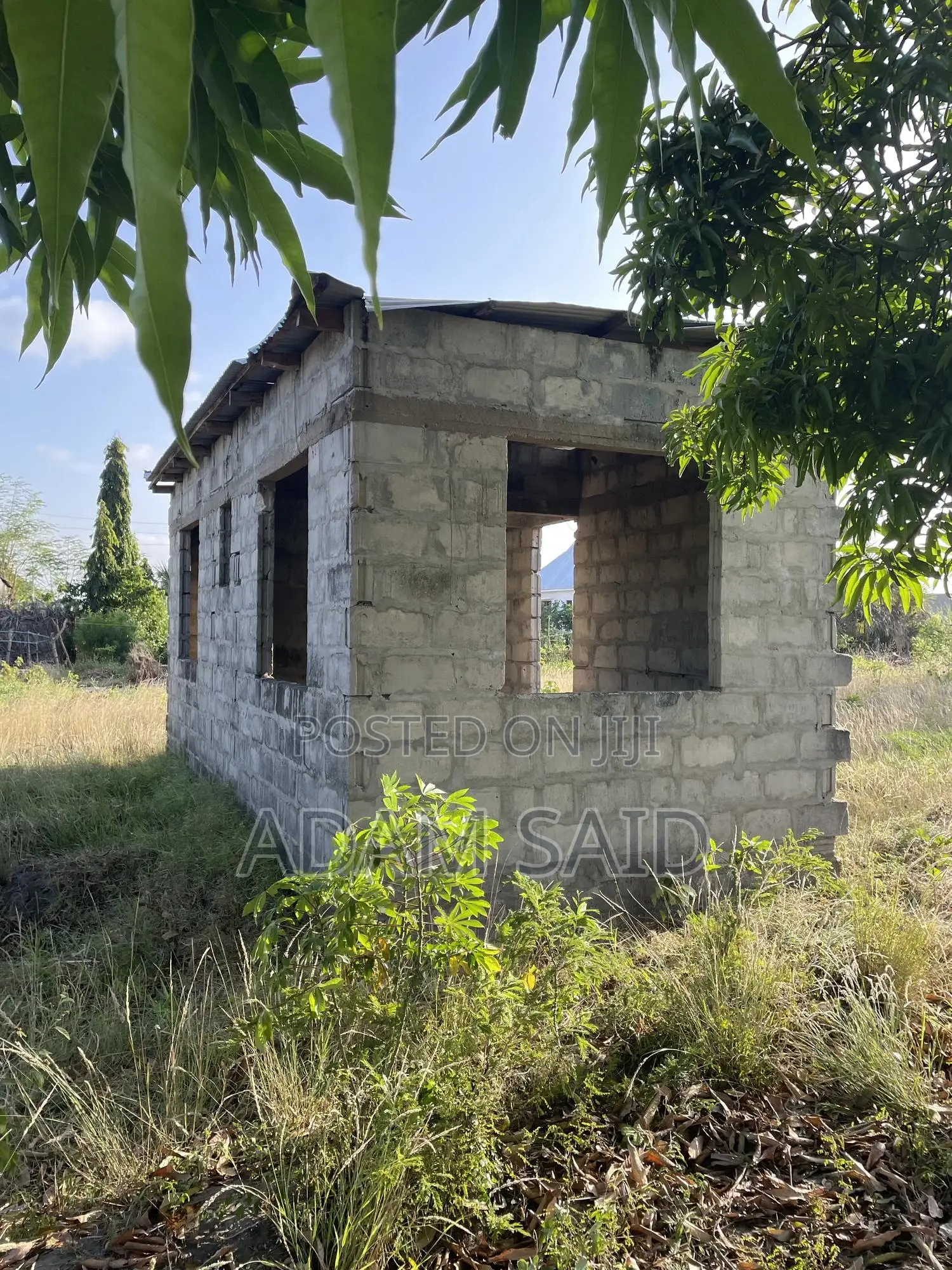 Plot Yenye Boma Inauzwa Kigamboni