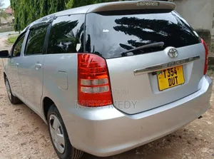 Toyota Wish 2006 Silver