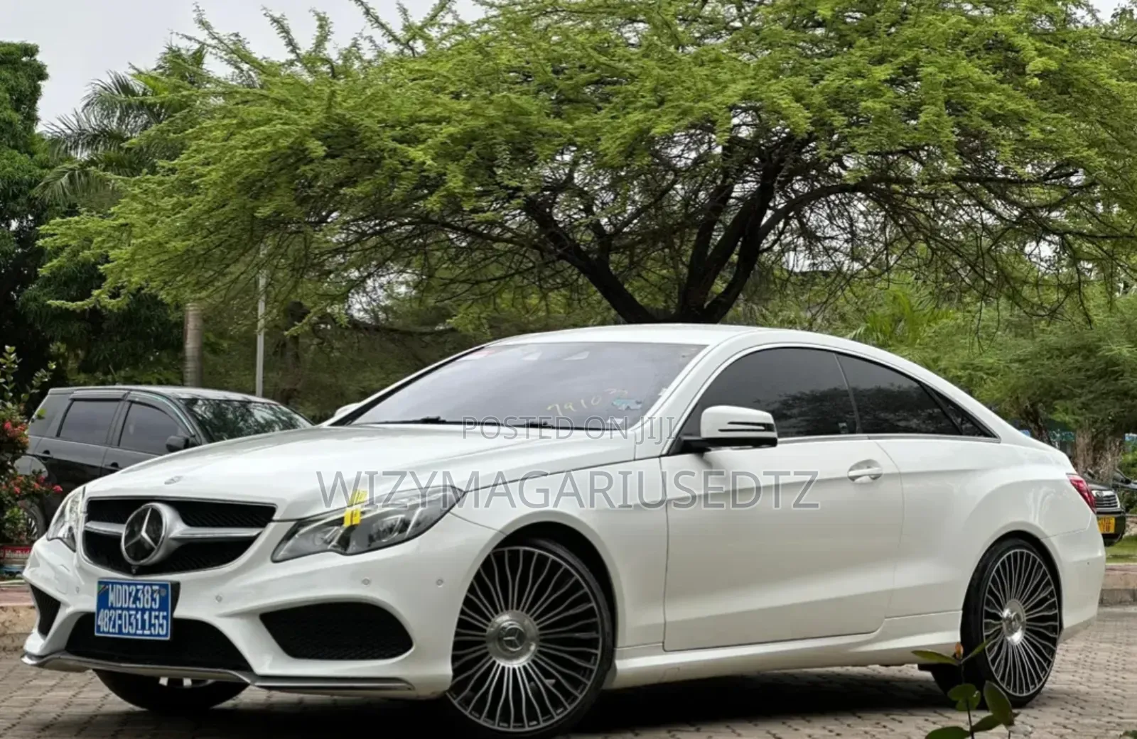 Mercedes-Benz E350 2014 Off white