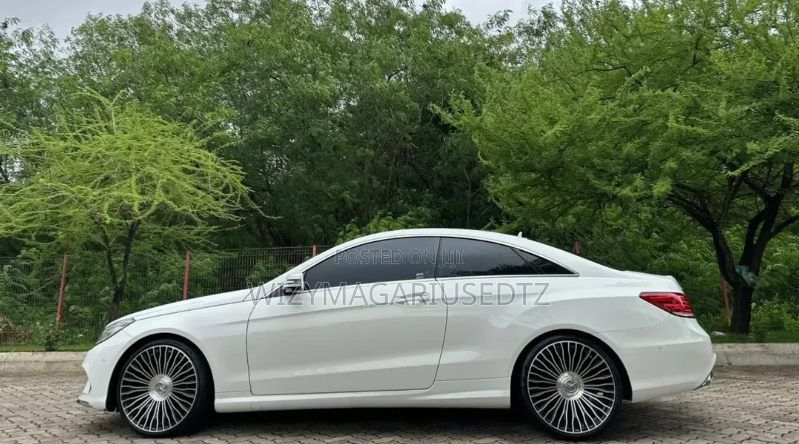 Mercedes-Benz E350 2014 Off white