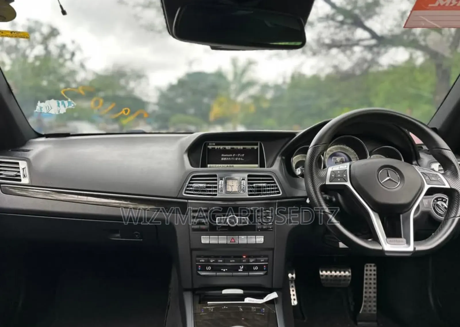 Mercedes-Benz E350 2014 Off white