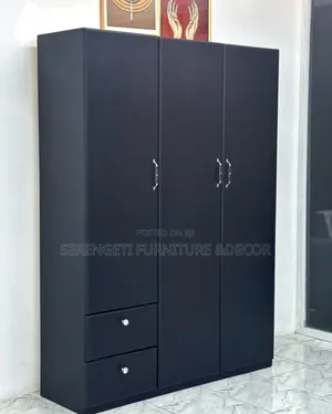Classic Three Doors Wadrobe