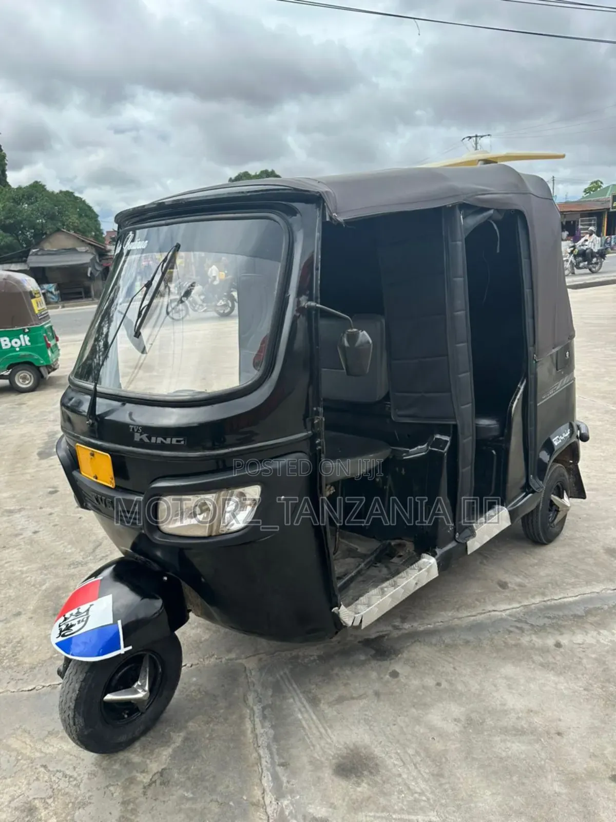 TVS King Deluxe Plus iTouch Start 2024 Black