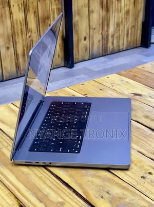 Laptop Apple MacBook Pro M1 64GB Apple M1 Max SSD 1T