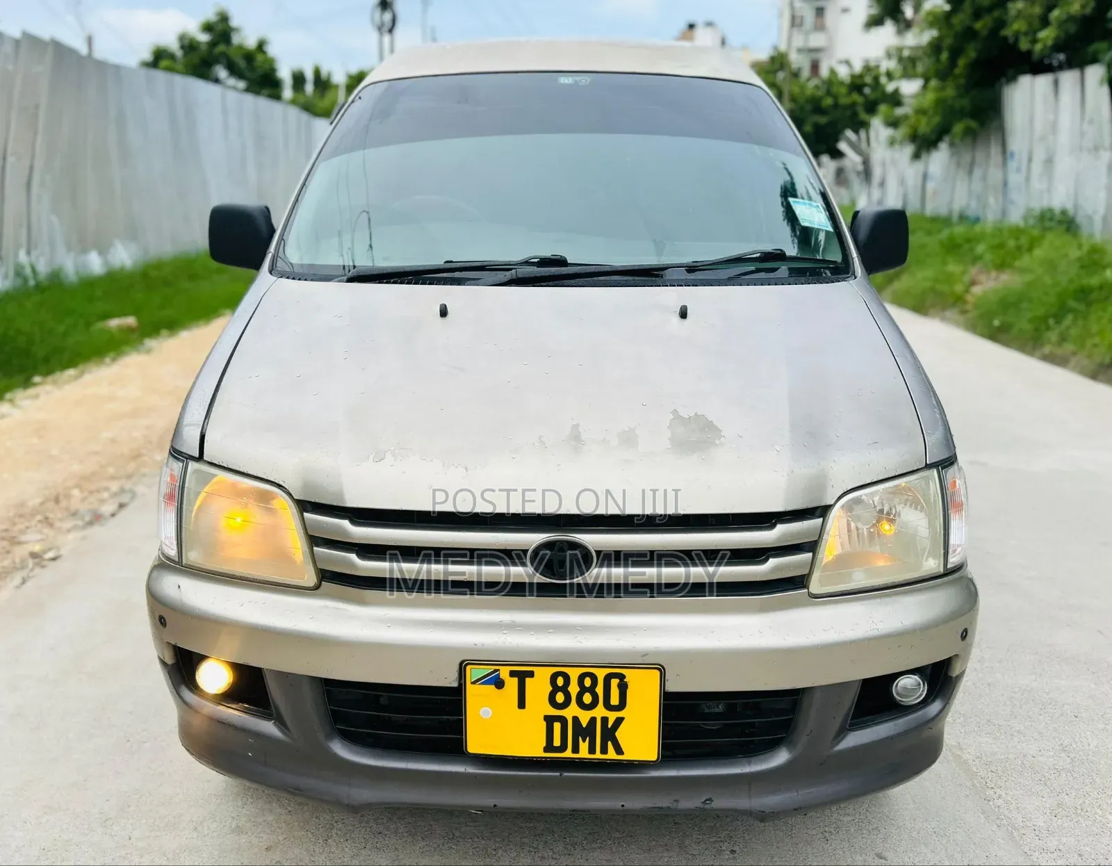 Toyota Noah 2001 Silver