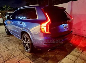 Volvo XC90 T6 R-Design AWD (2.0L 4cyl 8A) 2017 Ivory