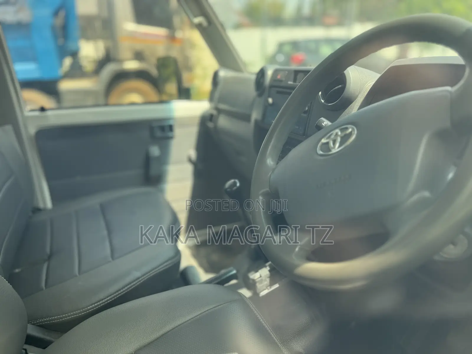 Toyota Land Cruiser 2010 Pearl