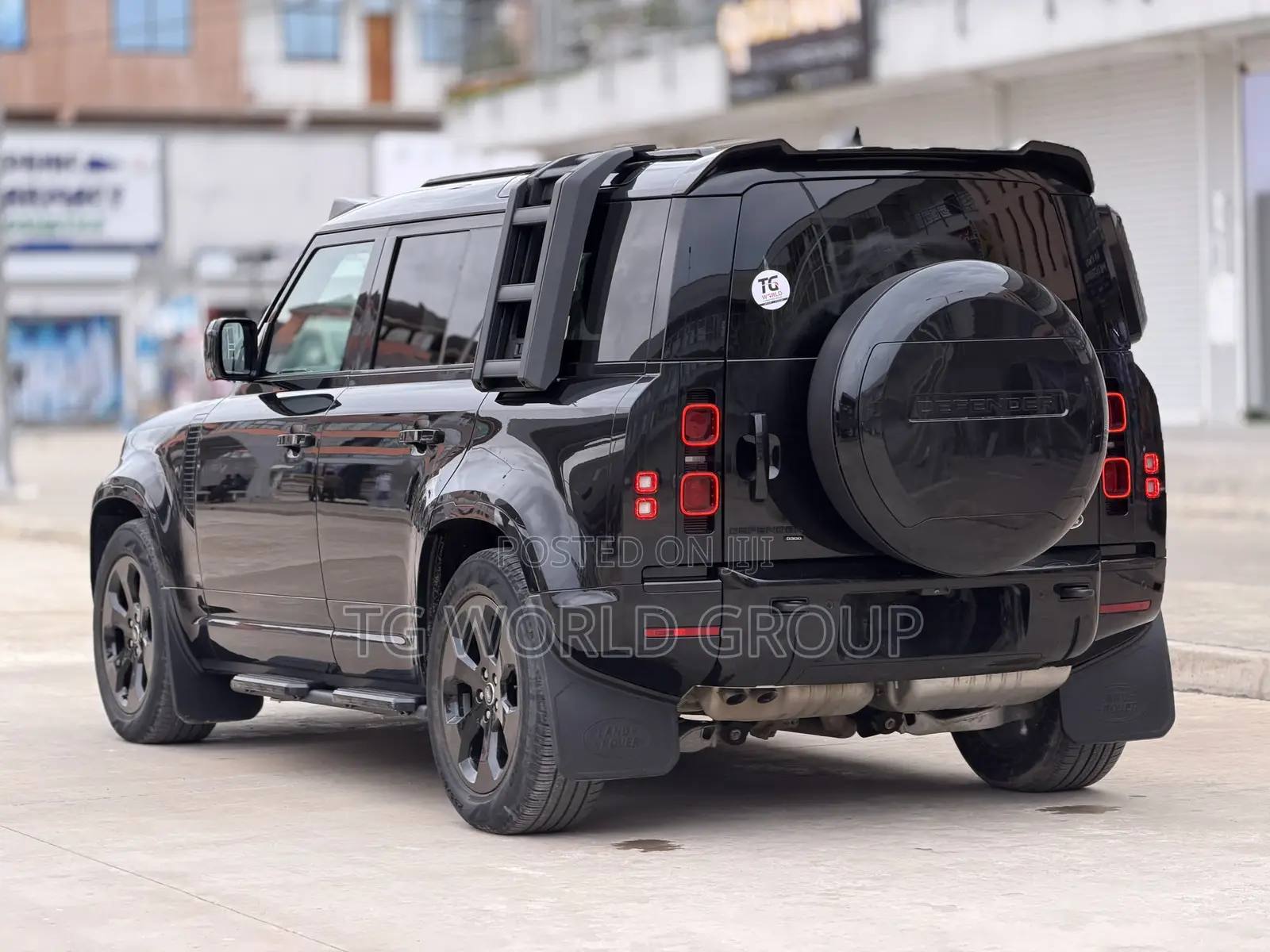 Land Rover Defender X-Dynamic SE 2023 Black