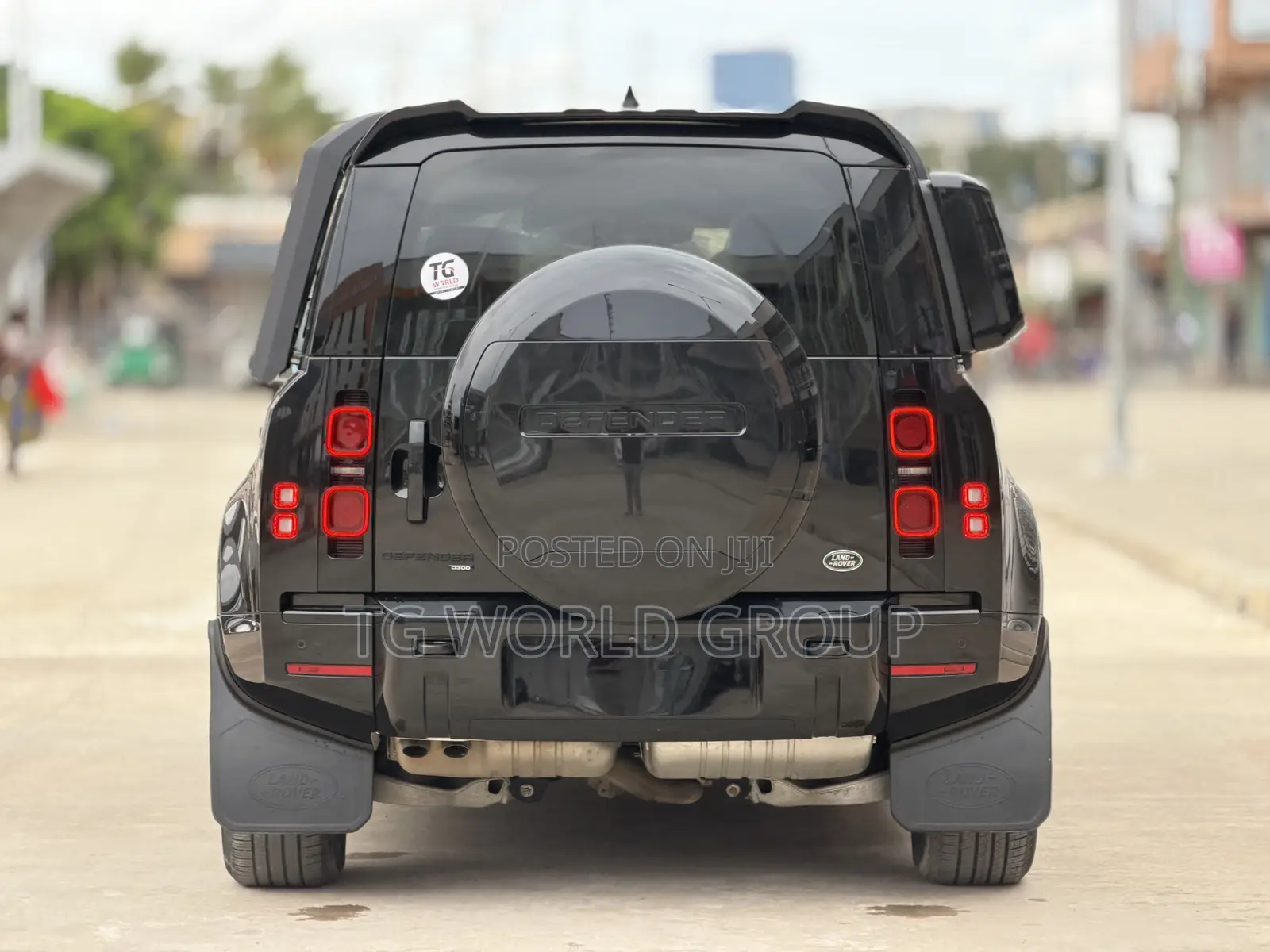 Land Rover Defender X-Dynamic SE 2023 Black