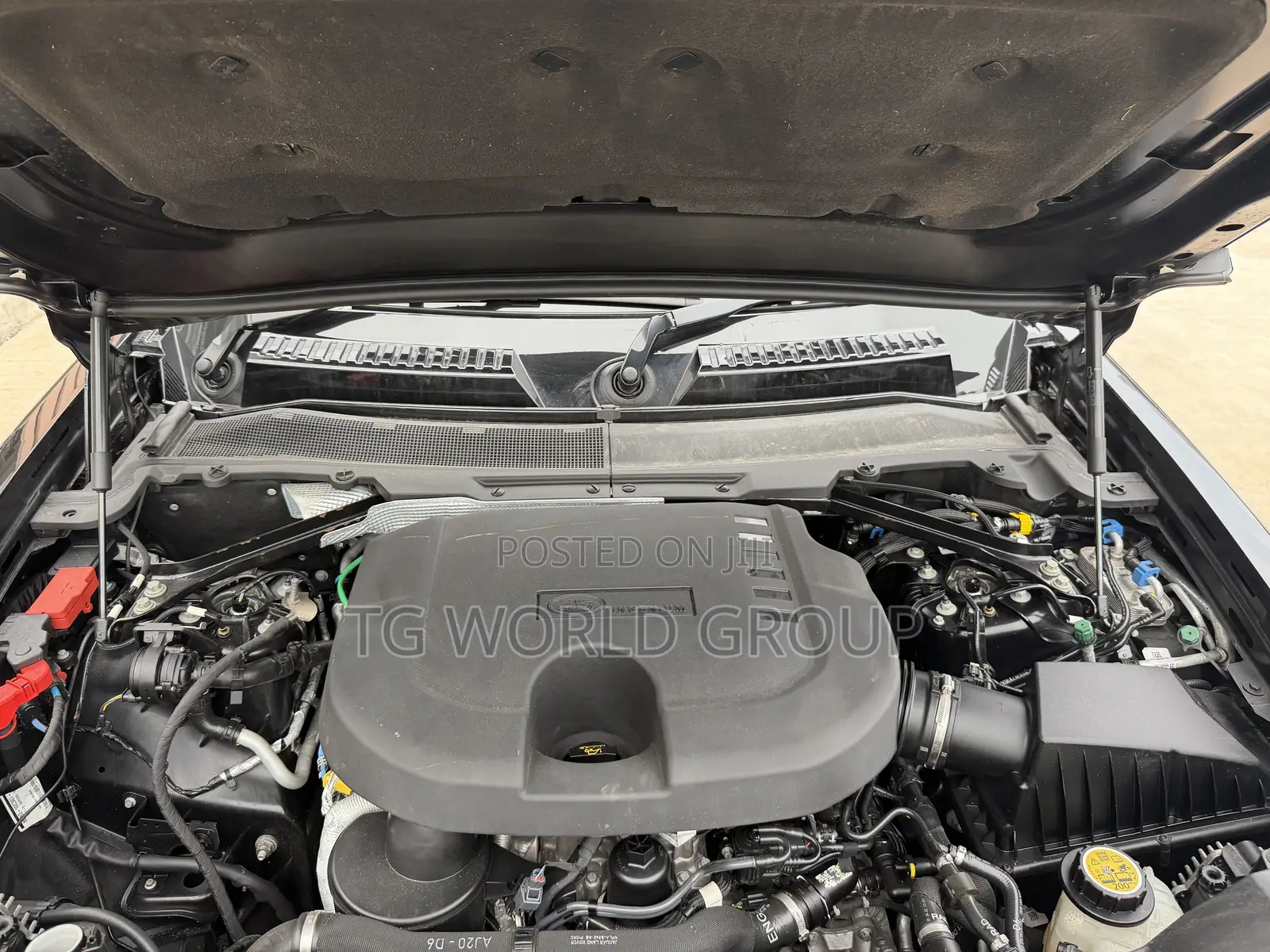 Land Rover Defender X-Dynamic SE 2023 Black