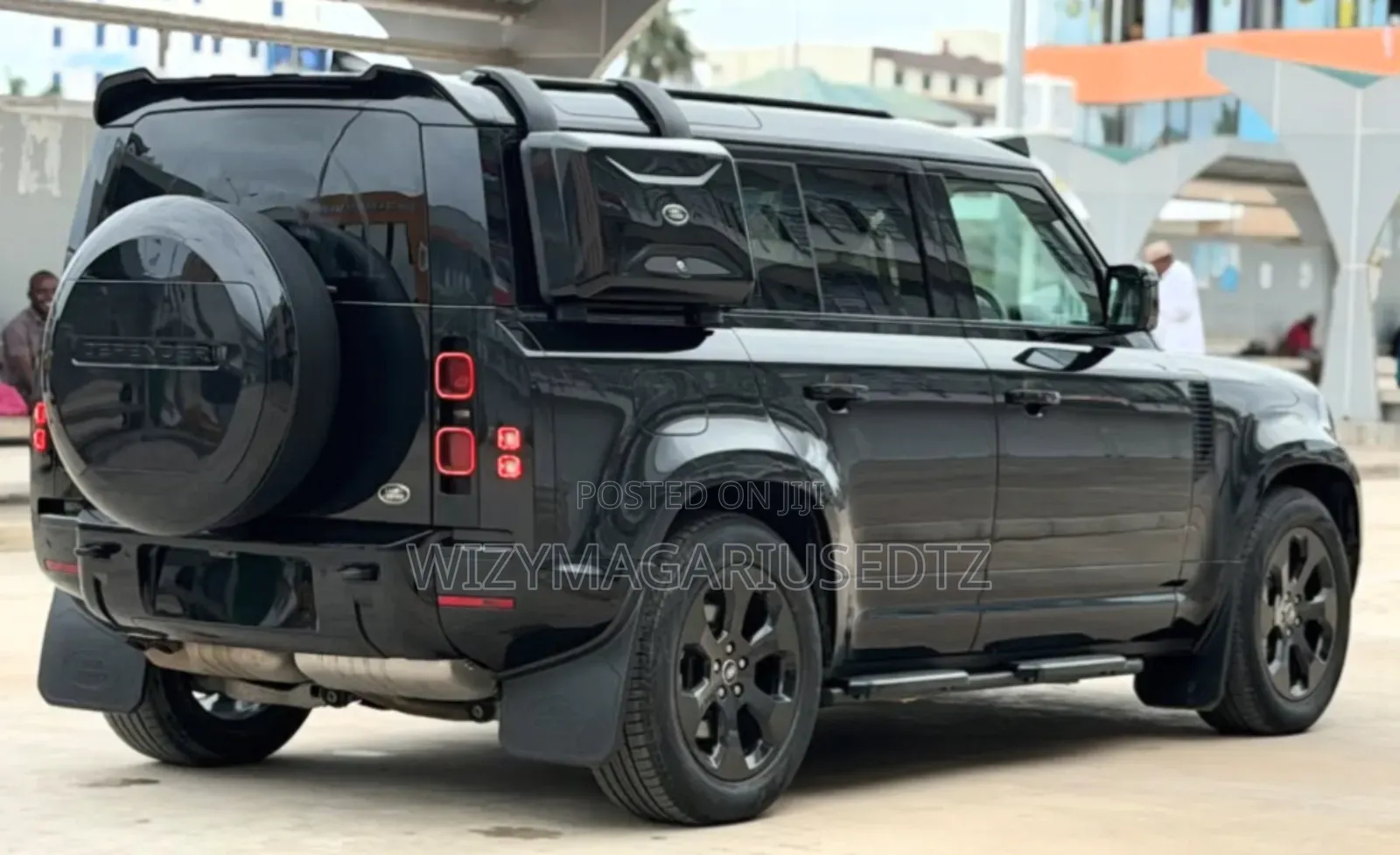 Land Rover Defender X-Dynamic SE 2023 Matt Black
