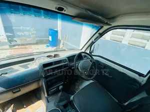 Daihatsu Hijet 1998 White