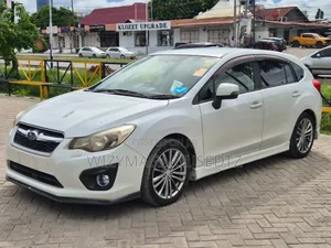 Subaru Impreza 2.0i 5-dr 2013 Beige