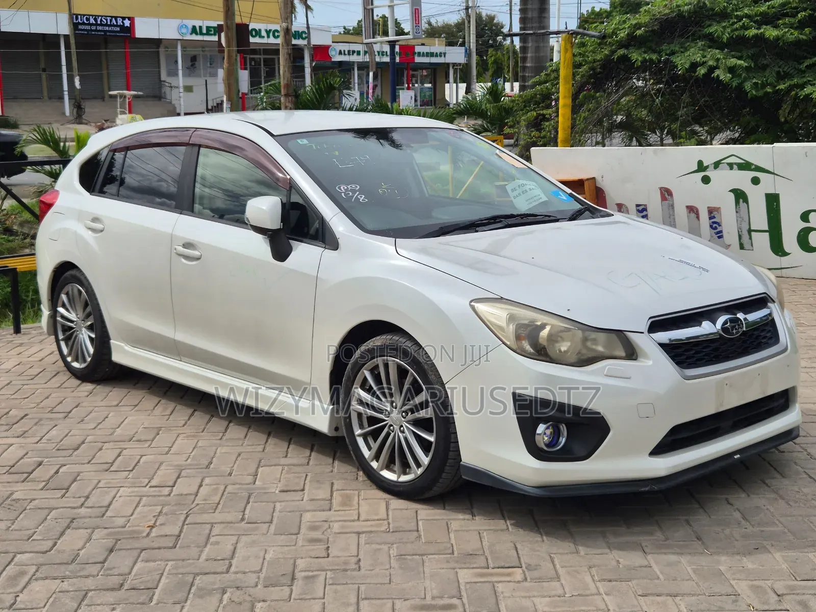 Subaru Impreza 2.0i 5-dr 2013 Beige