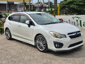 Subaru Impreza 2.0i 5-dr 2013 Beige
