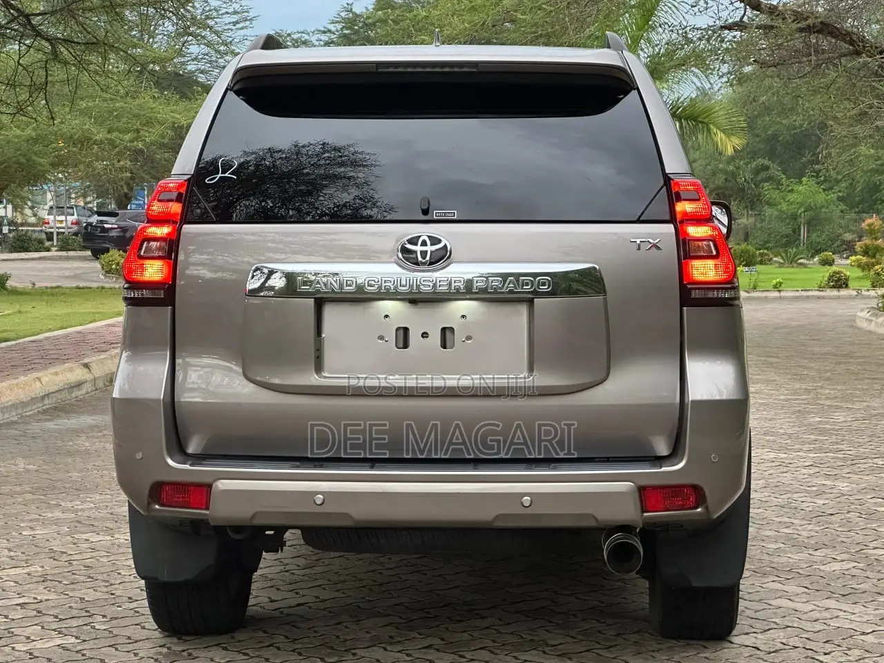 Toyota Land Cruiser Prado 2023 Gray