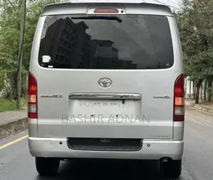 Toyota HiAce 2005 Silver