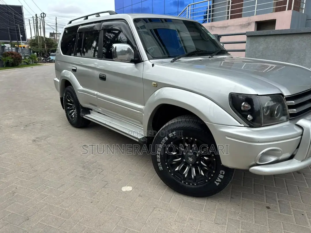 Toyota Land Cruiser Prado 2002 Silver