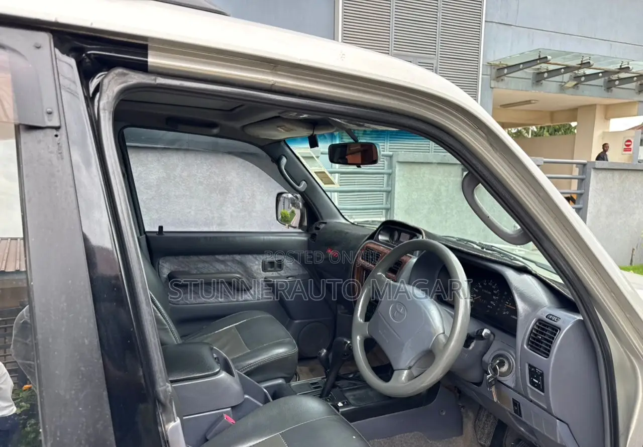 Toyota Land Cruiser Prado 2002 Silver