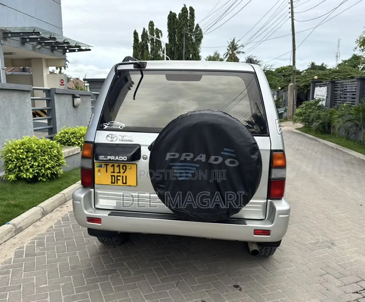 Toyota Land Cruiser Prado 2000 Silver