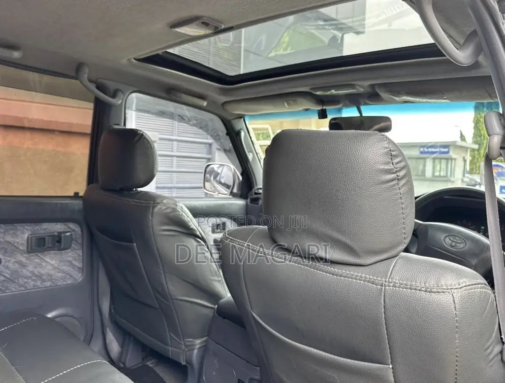 Toyota Land Cruiser Prado 2000 Silver