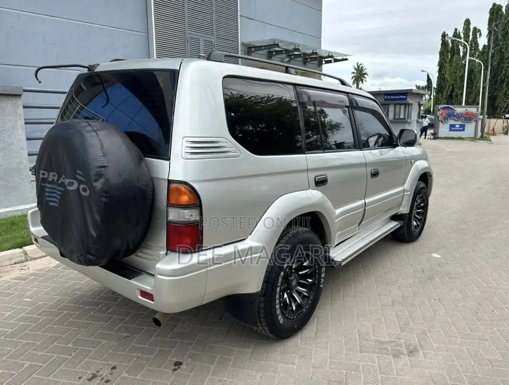 Toyota Land Cruiser Prado 2000 Silver