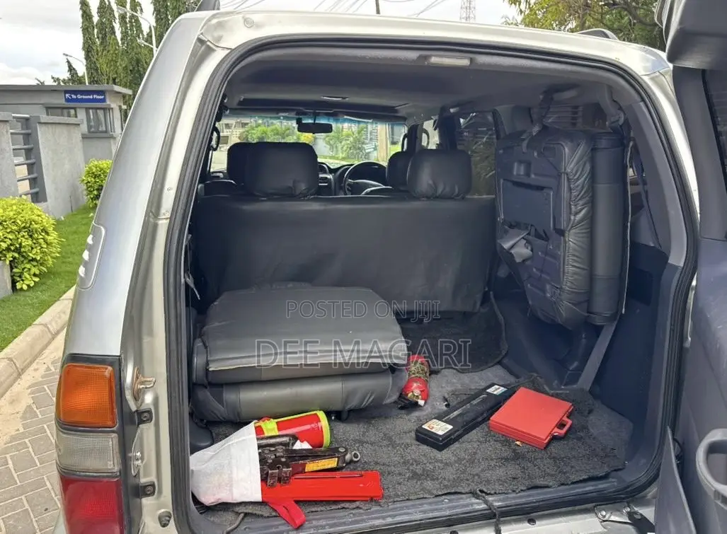 Toyota Land Cruiser Prado 2000 Silver
