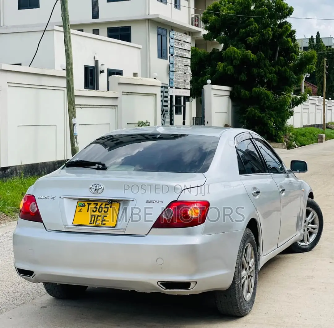 Toyota Mark X 2005 Silver