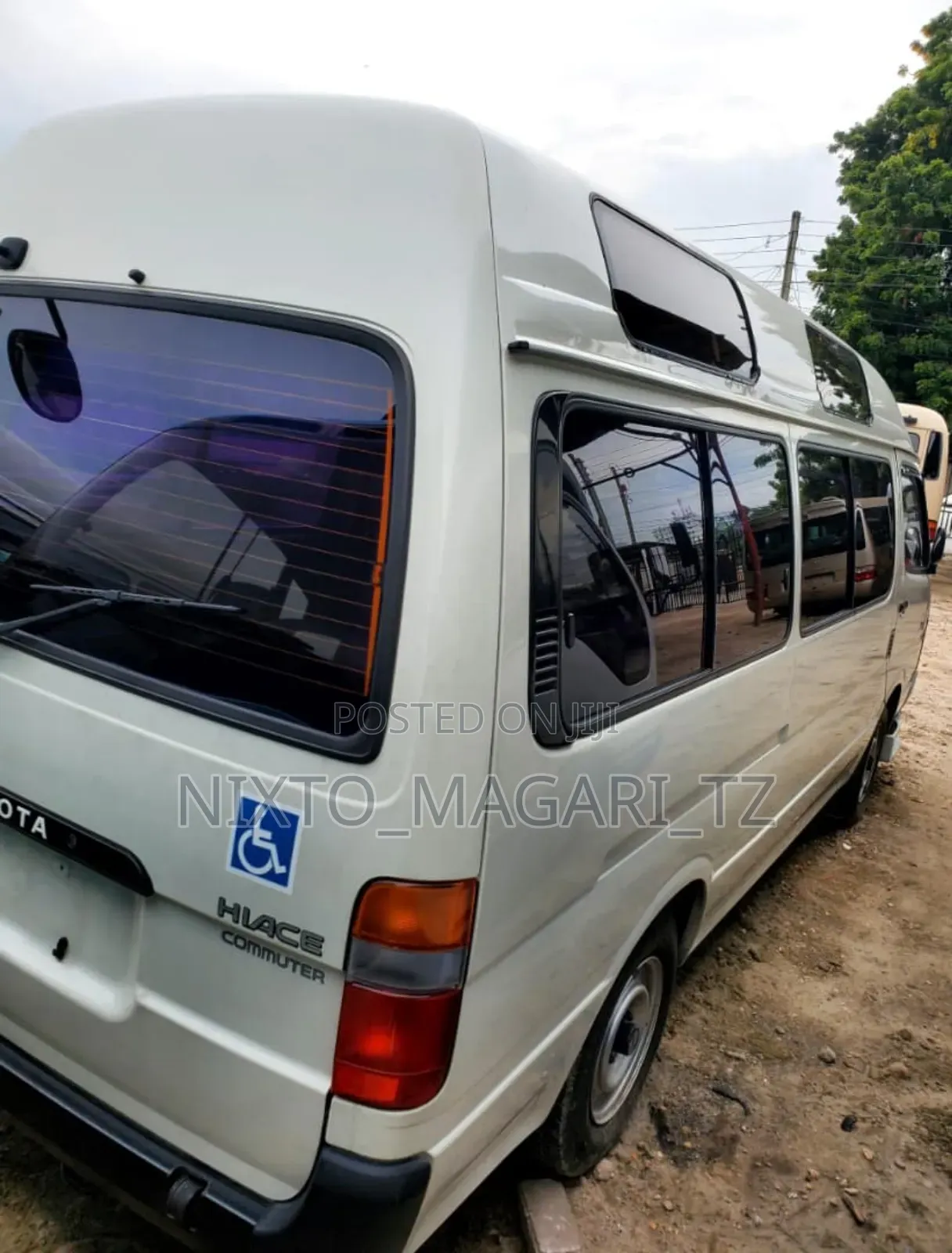 Toyota HiAce 2002 White