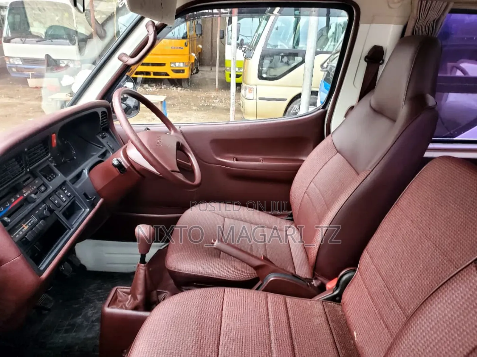 Toyota HiAce 2002 White