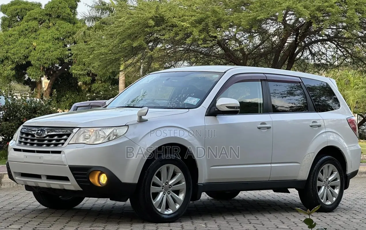 Subaru Forester 2011 Off white