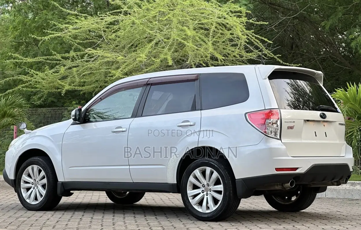 Subaru Forester 2011 Off white