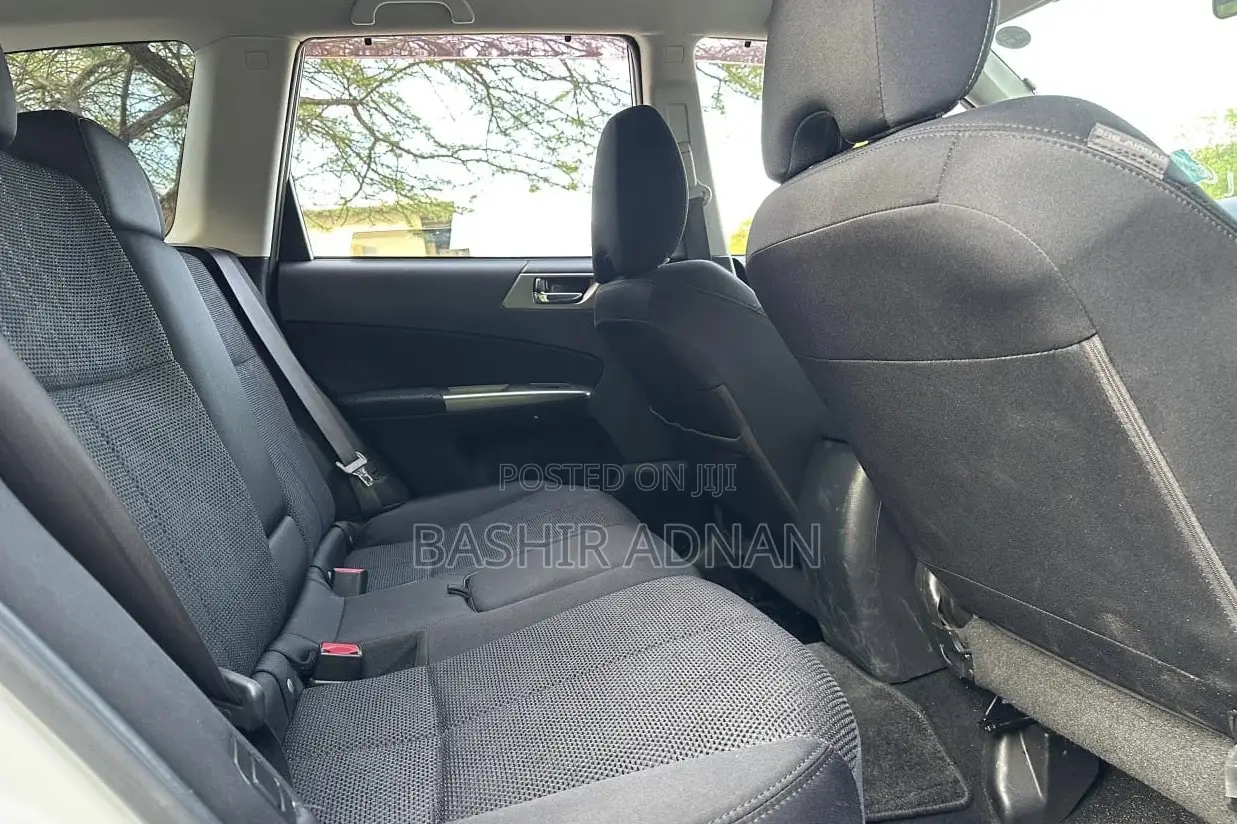 Subaru Forester 2011 Off white