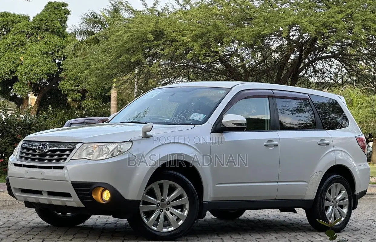 Subaru Forester 2011 Off white