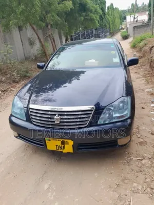 Toyota Crown Royale 2005 Blue
