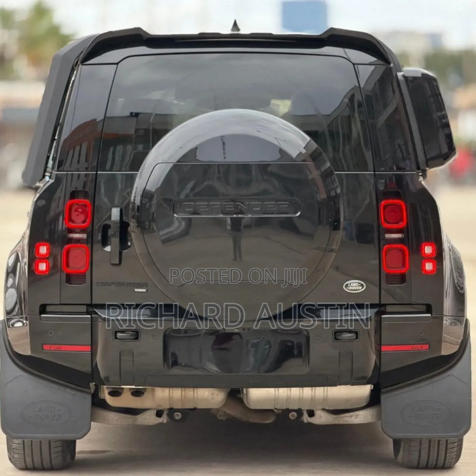New Land Rover Discovery 2023 Black