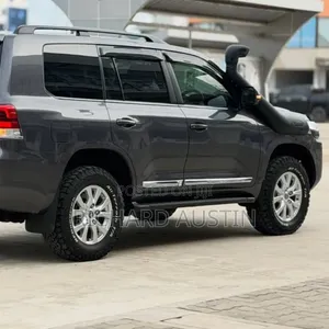 Toyota Land Cruiser 2021 Gray