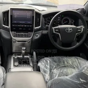 Toyota Land Cruiser 2021 Gray