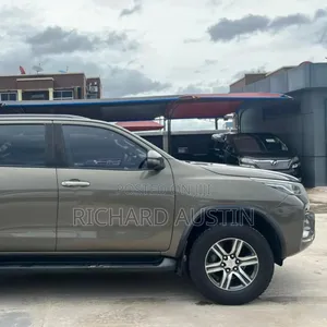 Toyota Fortuner 2021 Beige