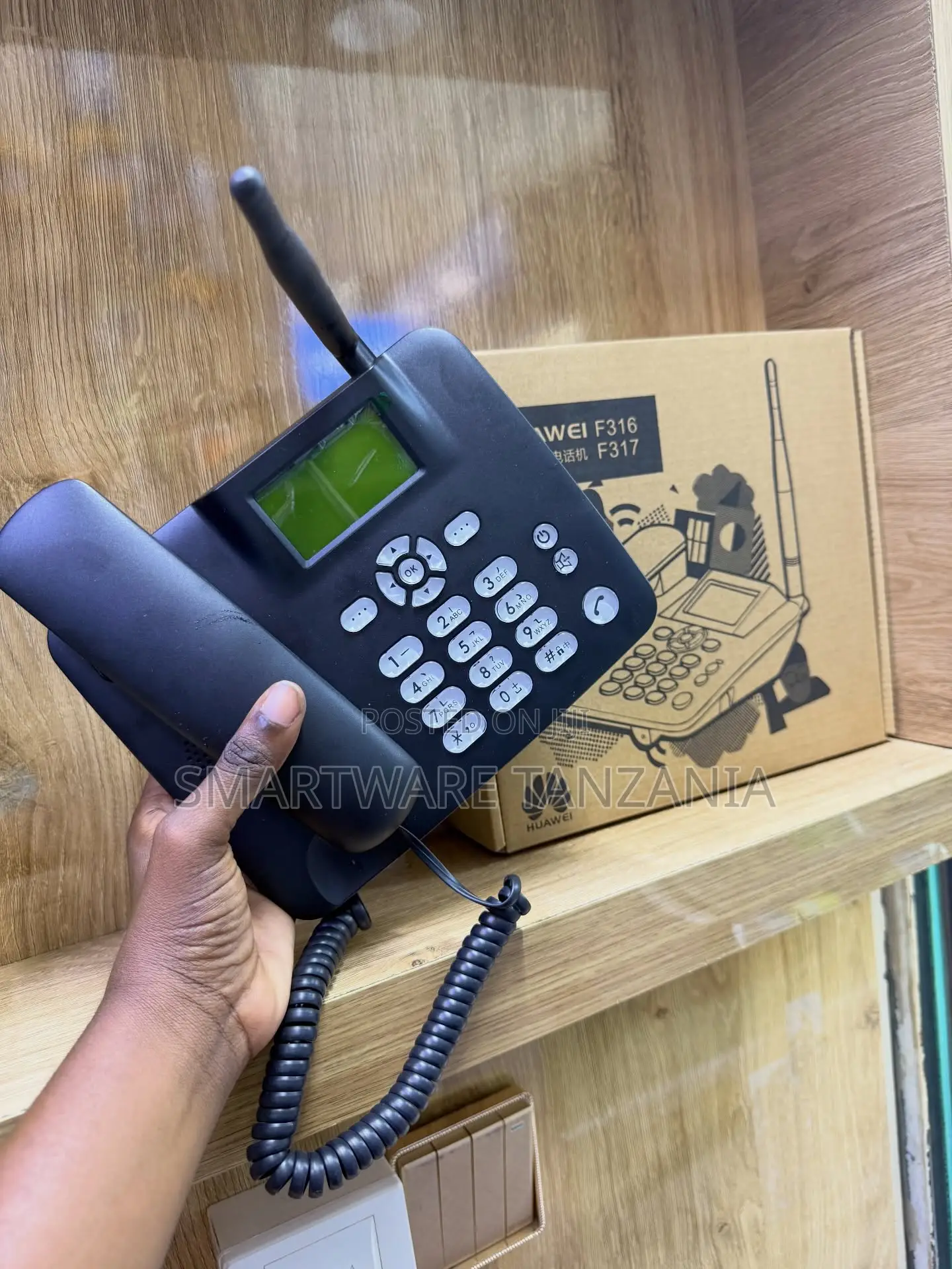 Huawei F317 Wireless GSM Desk Phone Compact Black Design