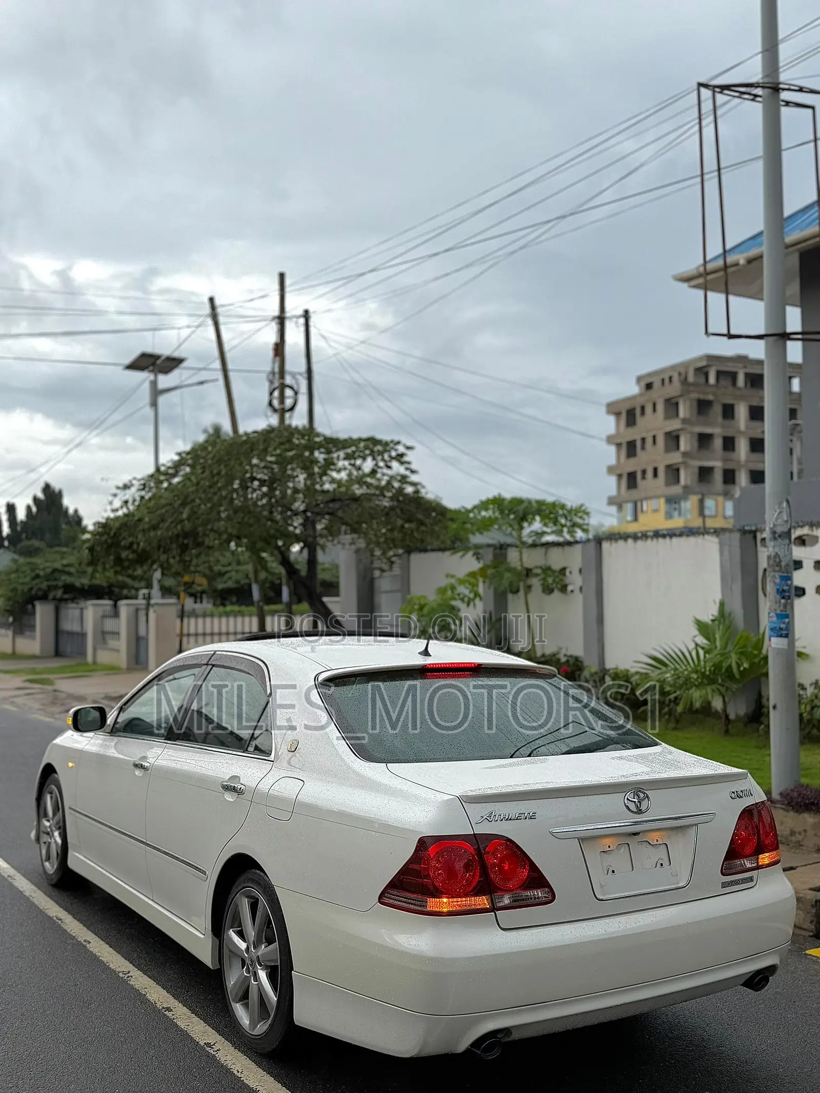 Toyota Crown 2006 White