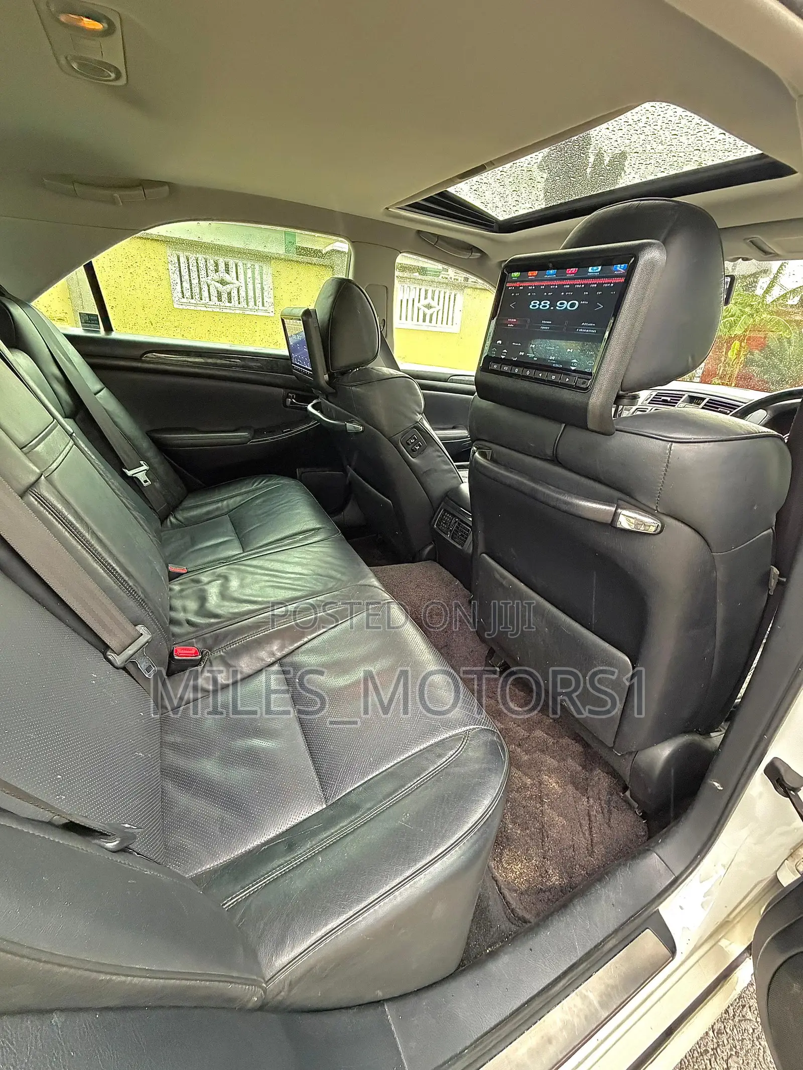 Toyota Crown 2006 White