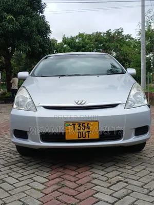 Toyota Wish 2004 Silver