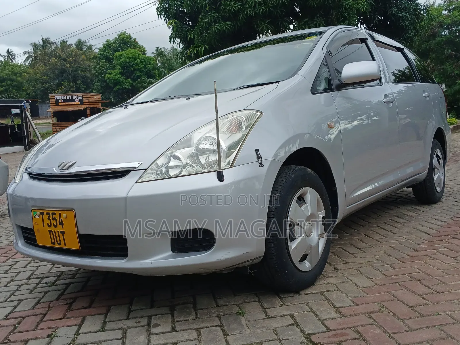 Toyota Wish 2004 Silver