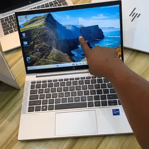 Laptop HP EliteBook 830 G8 16GB Intel Core i7 SSD 512GB